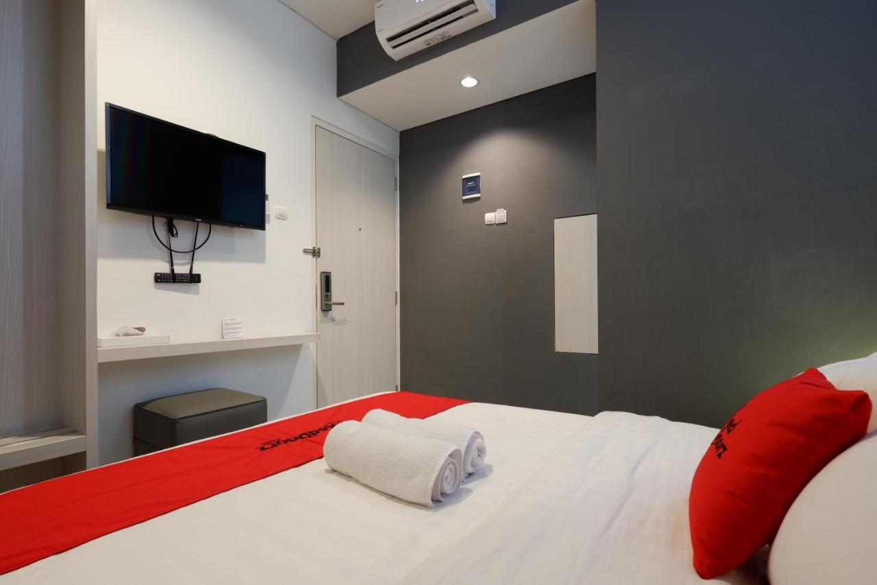 Reddoorz Plus Near Ciputra Mall Simpang Lima Semarang Luaran gambar