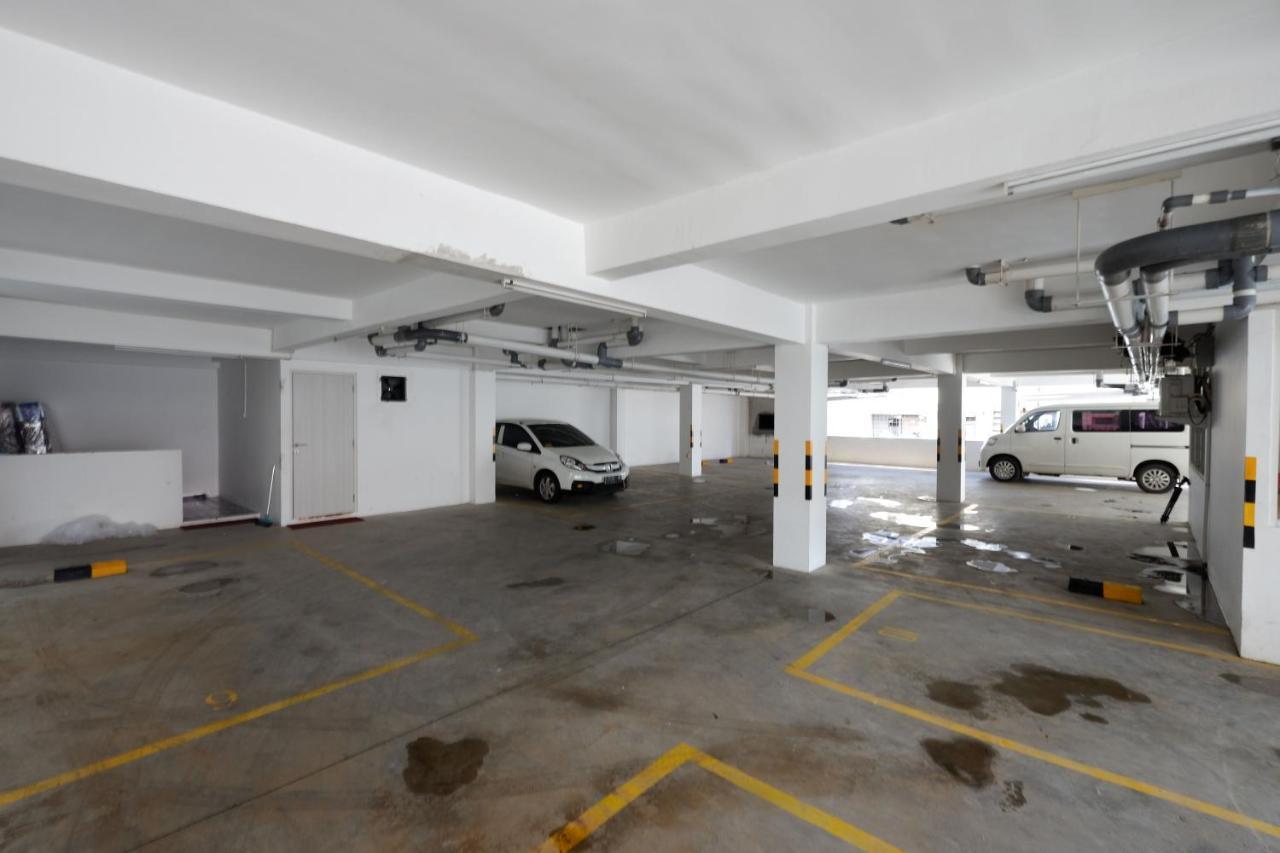 Reddoorz Plus Near Ciputra Mall Simpang Lima Semarang Luaran gambar