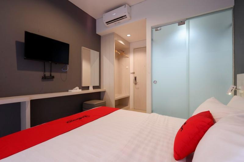 Reddoorz Plus Near Ciputra Mall Simpang Lima Semarang Luaran gambar